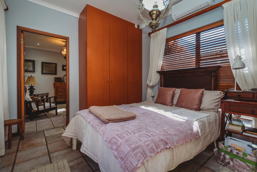 7 Bedroom Property for Sale in Outeniqua Strand Western Cape